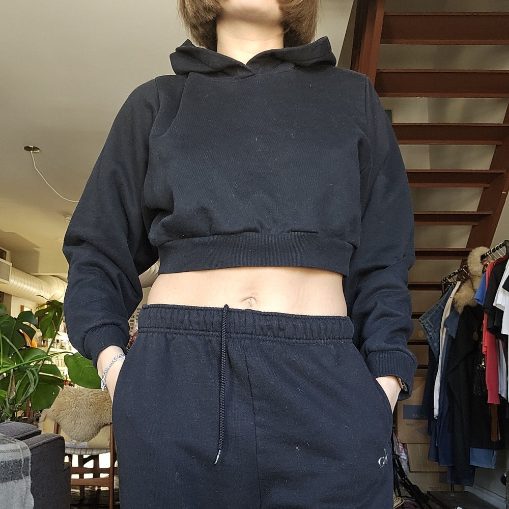 COPY - Cropped Alo Hoodie